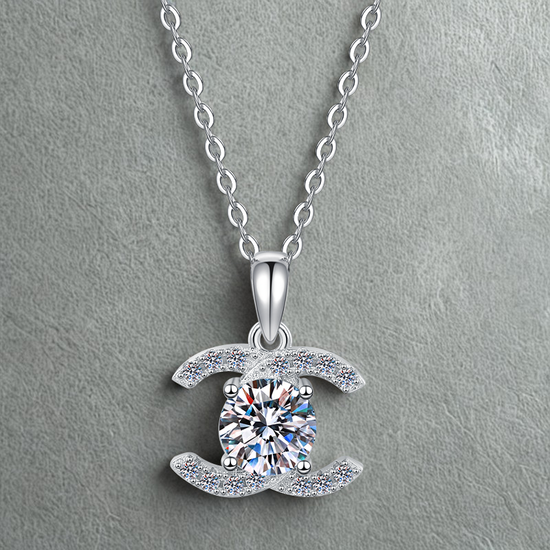 VVS MOISSANITE COLIER “C”
